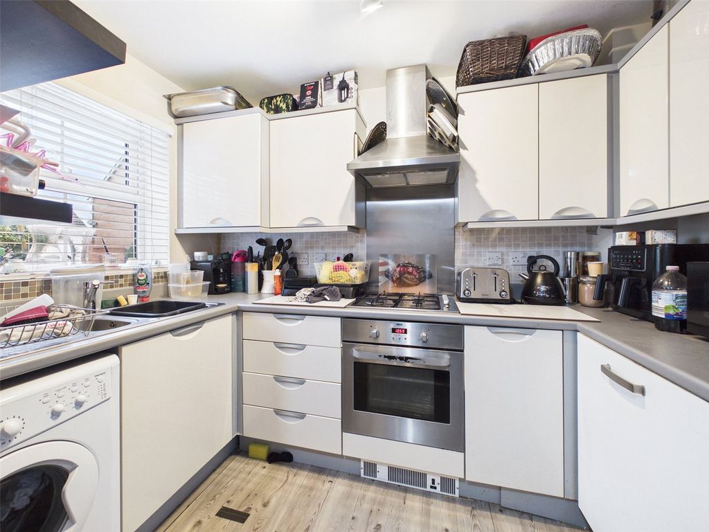 Property photo 2 of 8 Picture No. 06