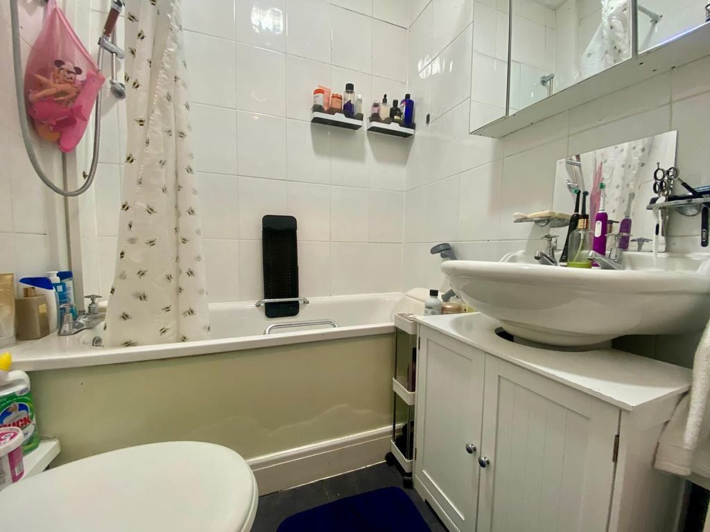 Property photo 3 of 3