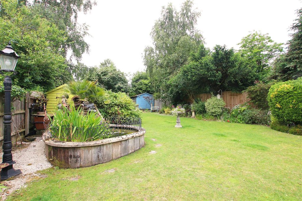Property photo 2 of 25 Rear Garden