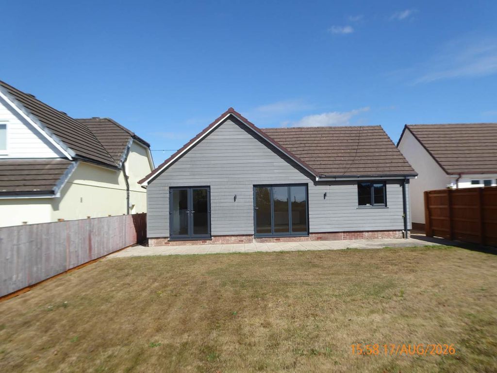 Property photo 1 of 9 P1200679