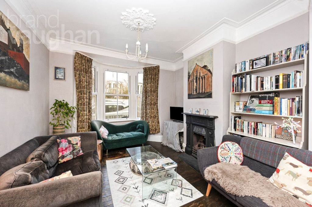 Property photo 2 of 29 Picture No. 27