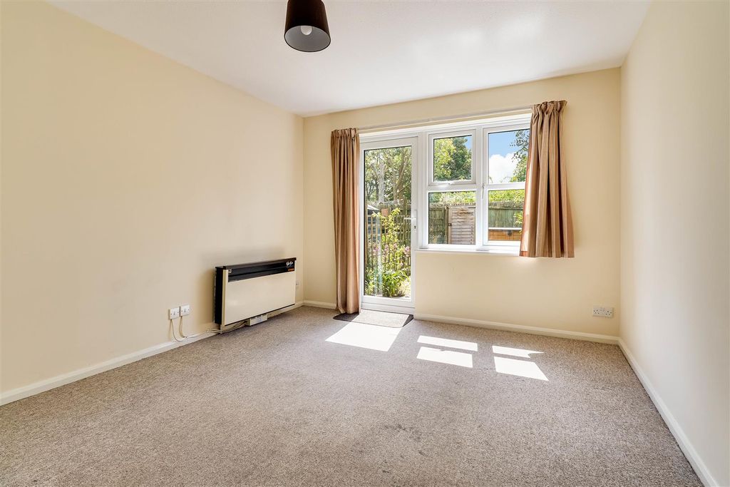 Property photo 2 of 15 Img (14).Jpg