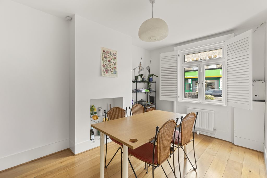 Property photo 2 of 14 Photo 3