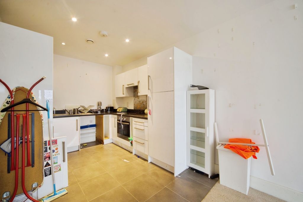 Property photo 3 of 9 Photo