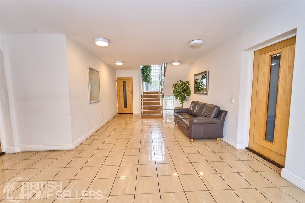 Property photo 2 of 21 Picture No. 05