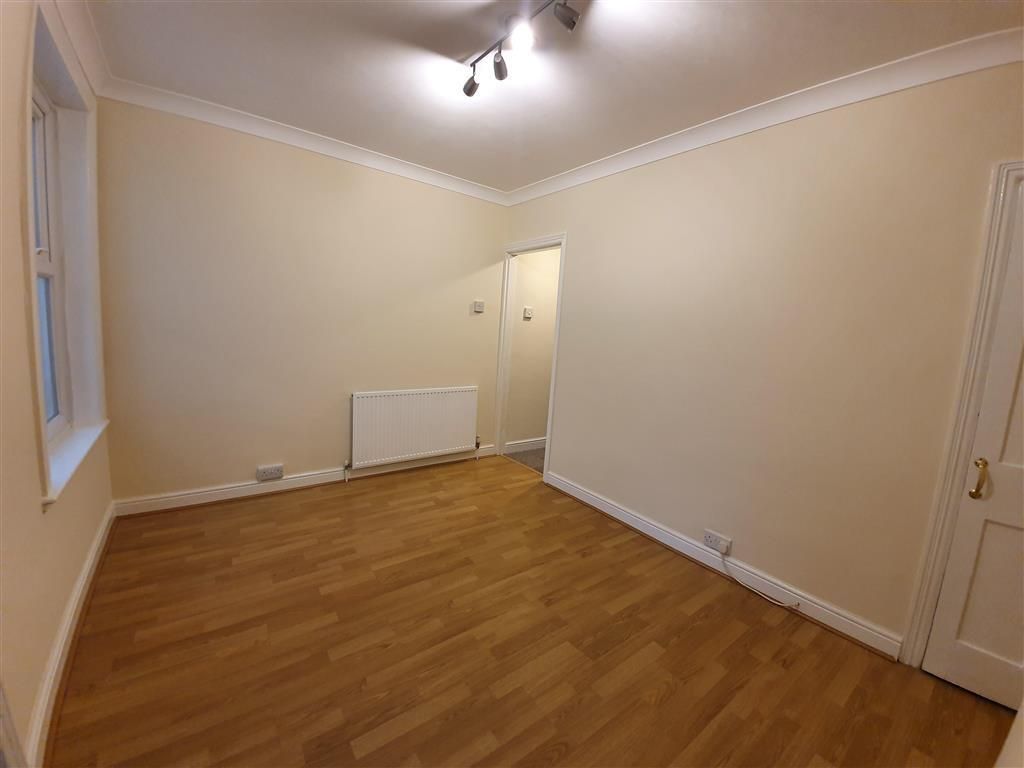 Property photo 3 of 9 Dining Room
