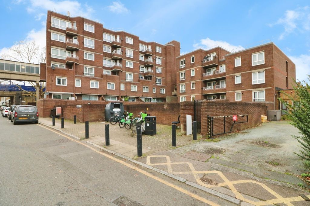 Property photo 3 of 21 Picture No. 21