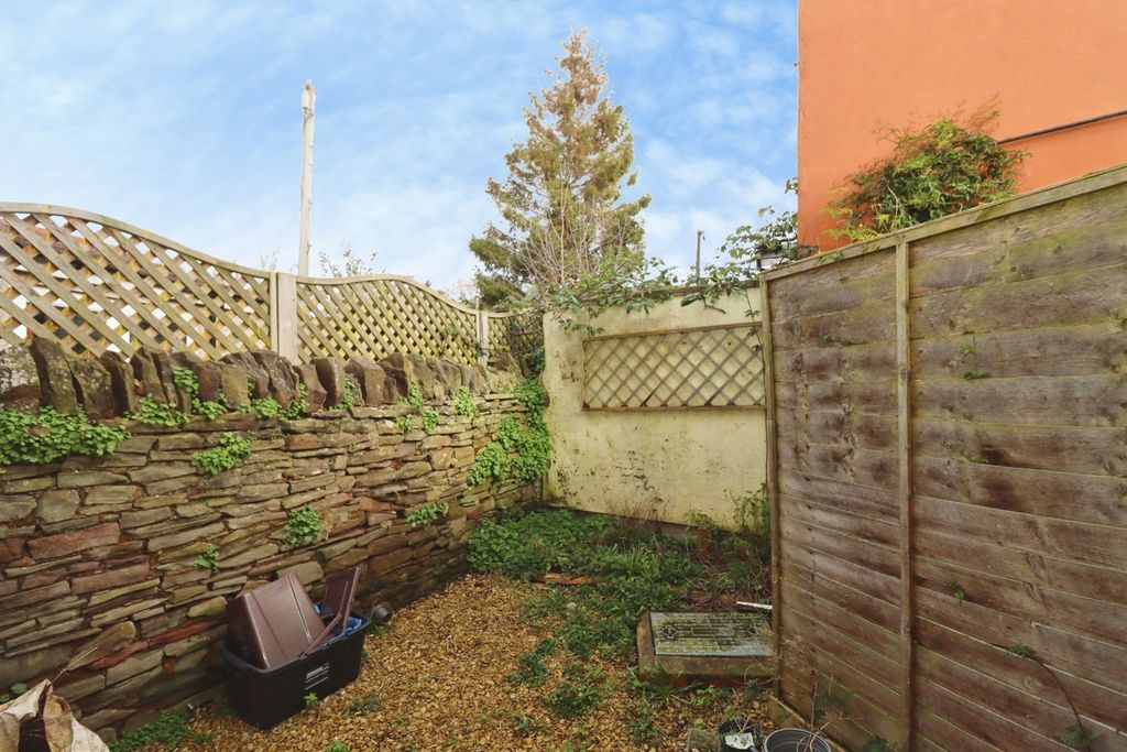 Property photo 2 of 18 Pbox-Img.Jpg