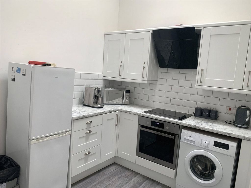 Property photo 2 of 10 Picture No. 25