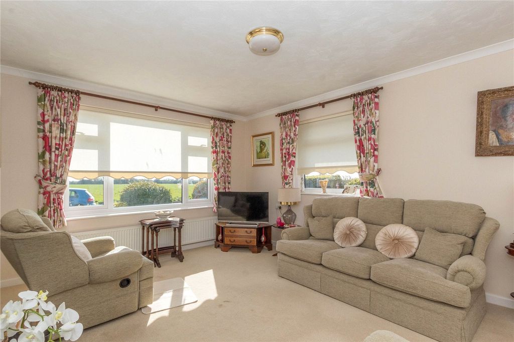 Property photo 2 of 26 Picture No. 04