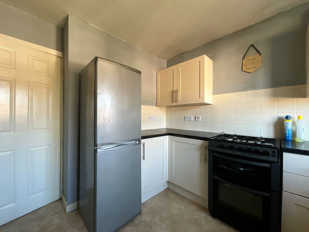 Property photo 2 of 11 4104474