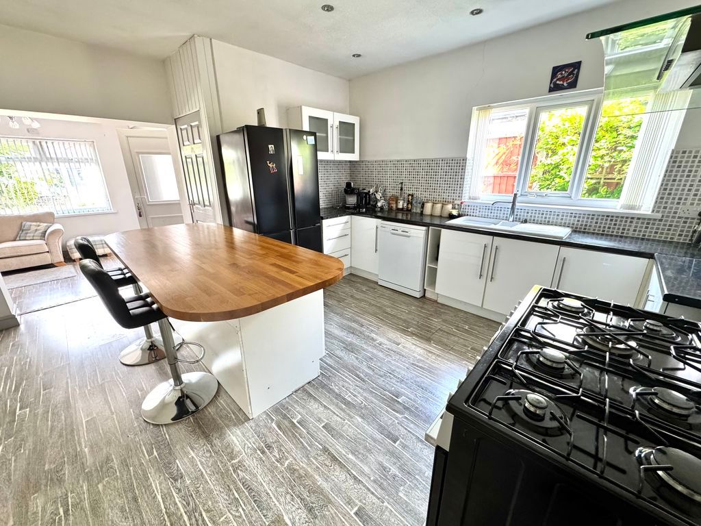 Property photo 2 of 13 Photo 8