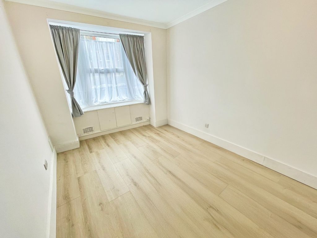 Property photo 2 of 14 4118993