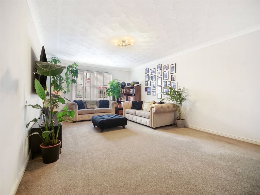 Property photo 3 of 14 Living/Dining Room