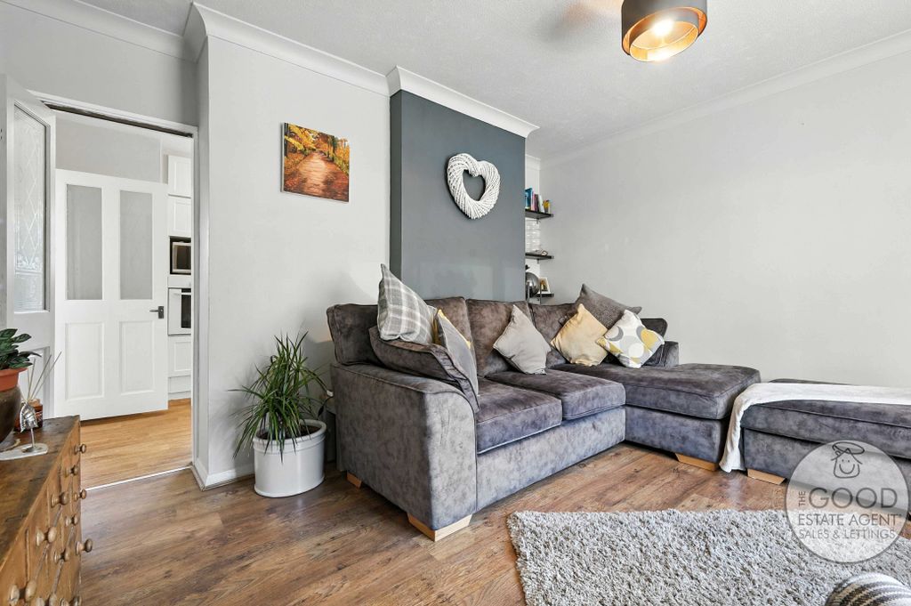 Property photo 2 of 19