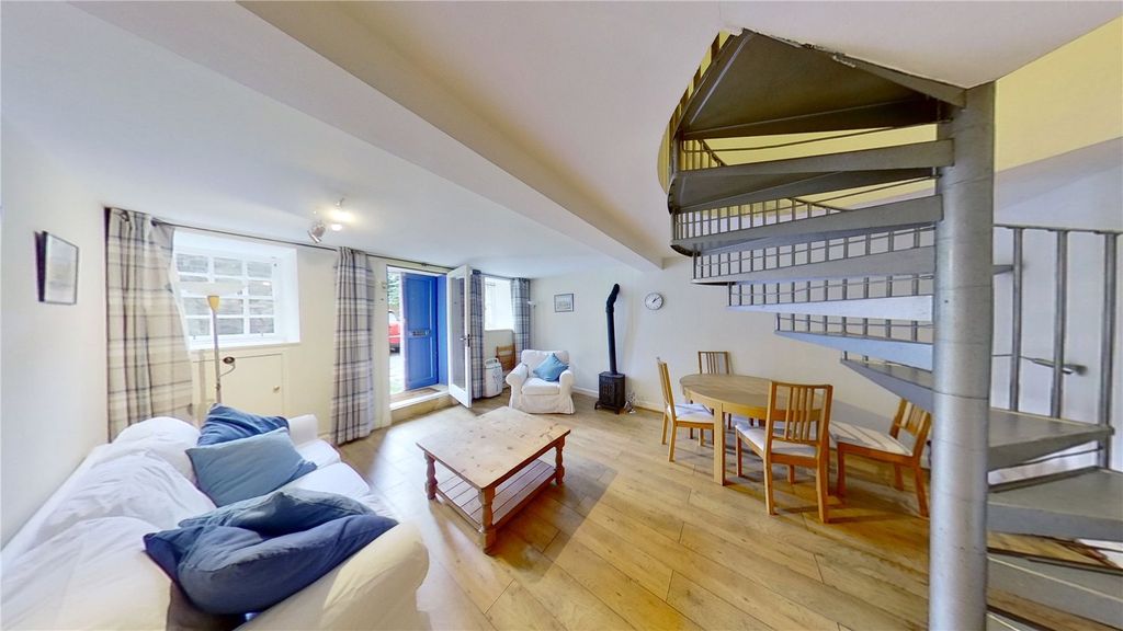 Property photo 2 of 19 Photo 2