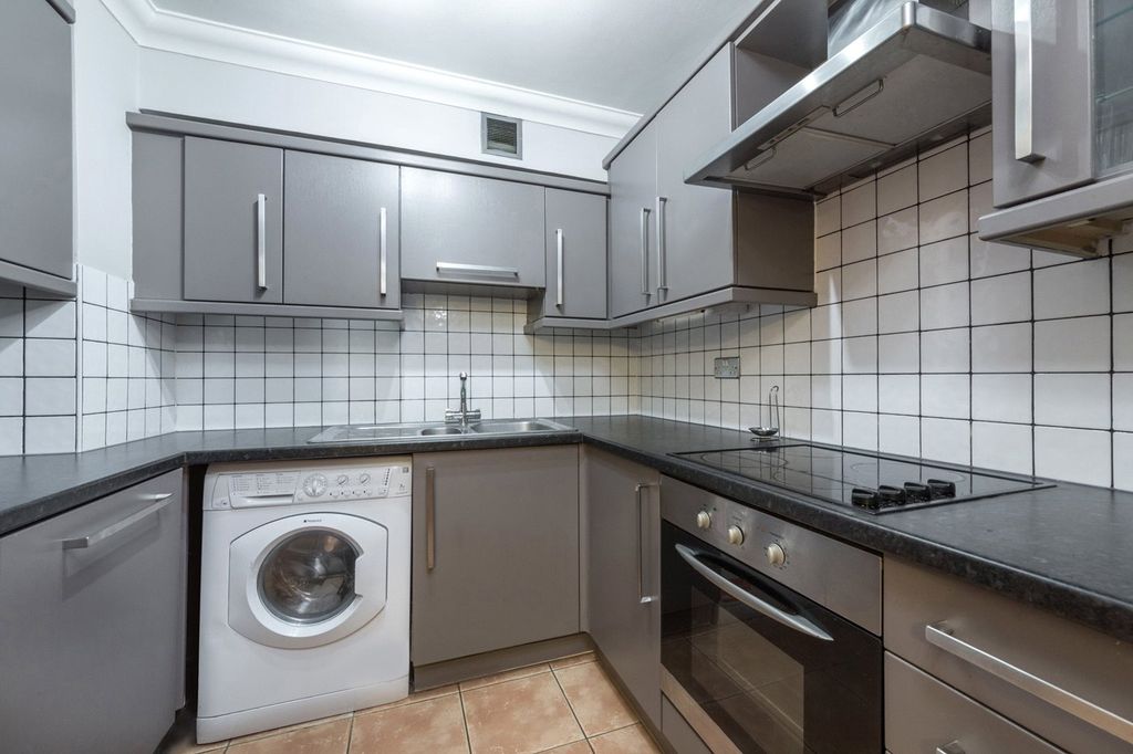 Property photo 2 of 12 Kitchen