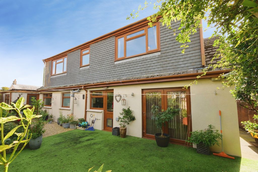Property photo 1 of 30