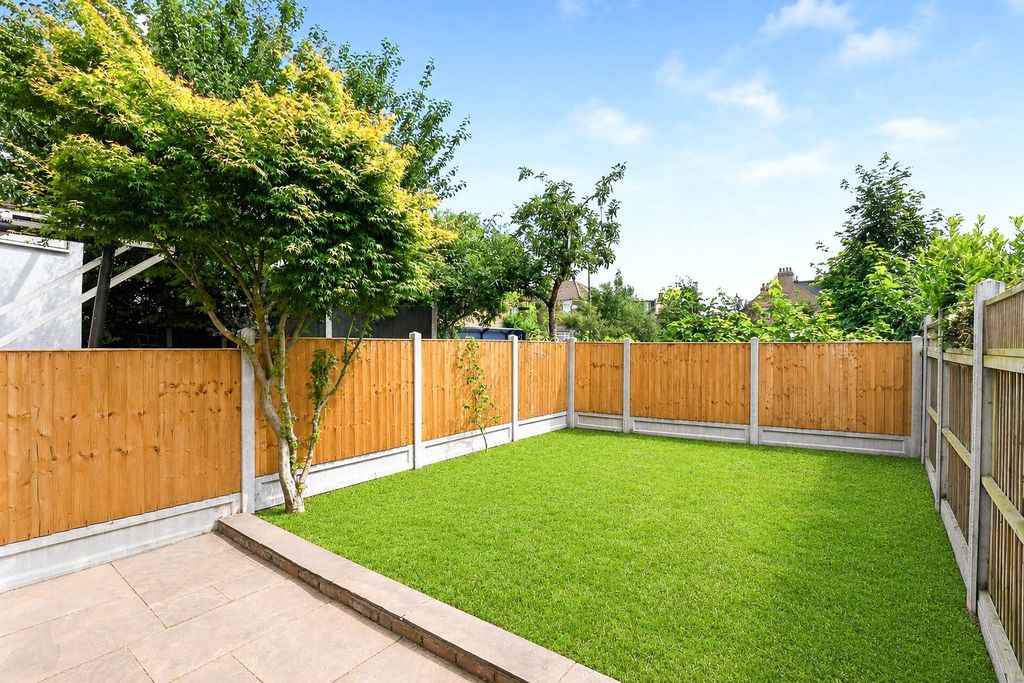 Property photo 3 of 15 Picture No. 02
