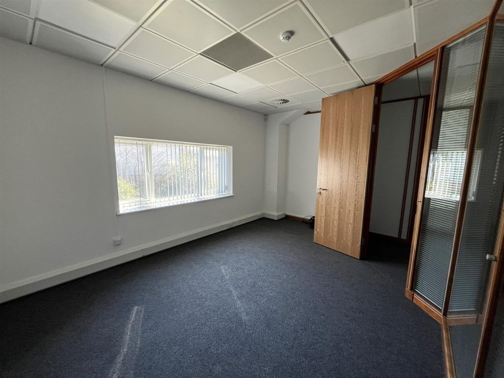 Property photo 3 of 15 Img_0036.Jpeg