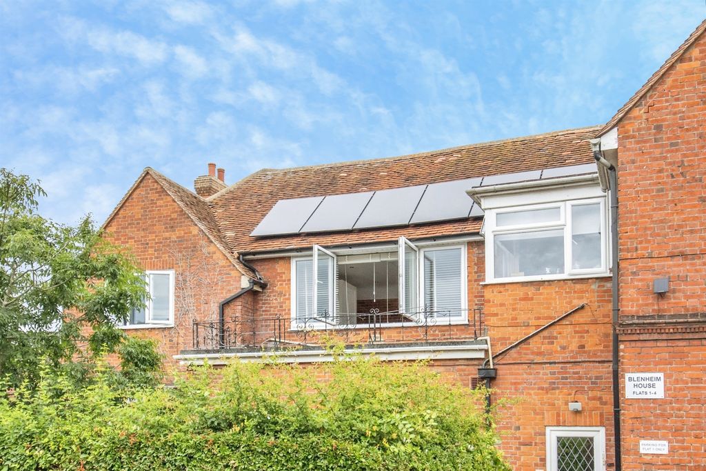 Property photo 2 of 13