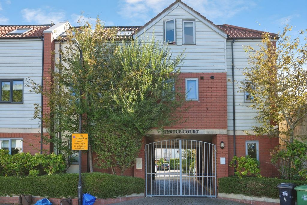 Property photo 1 of 17 Pbox-Img.Jpg