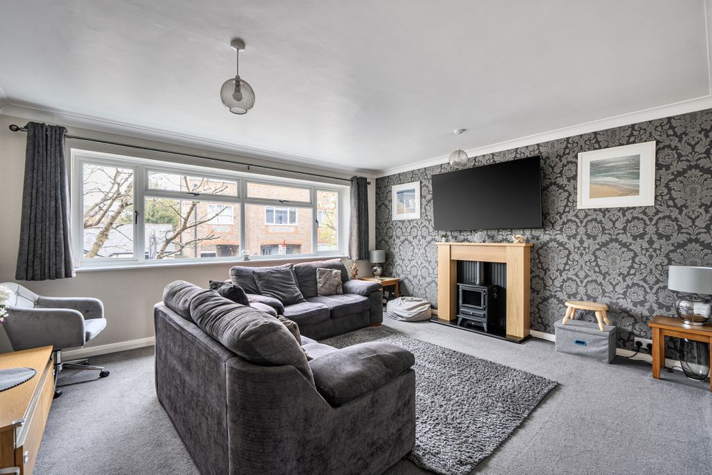 Property photo 2 of 12 1432249-18-69ce475Ddd33F