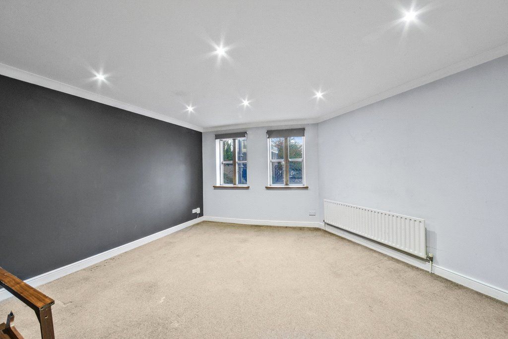 Property photo 3 of 11 Picture No. 34