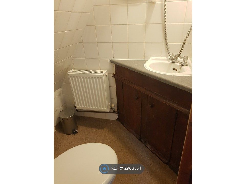 Property photo 3 of 9 Shower Room With Vanity Unit