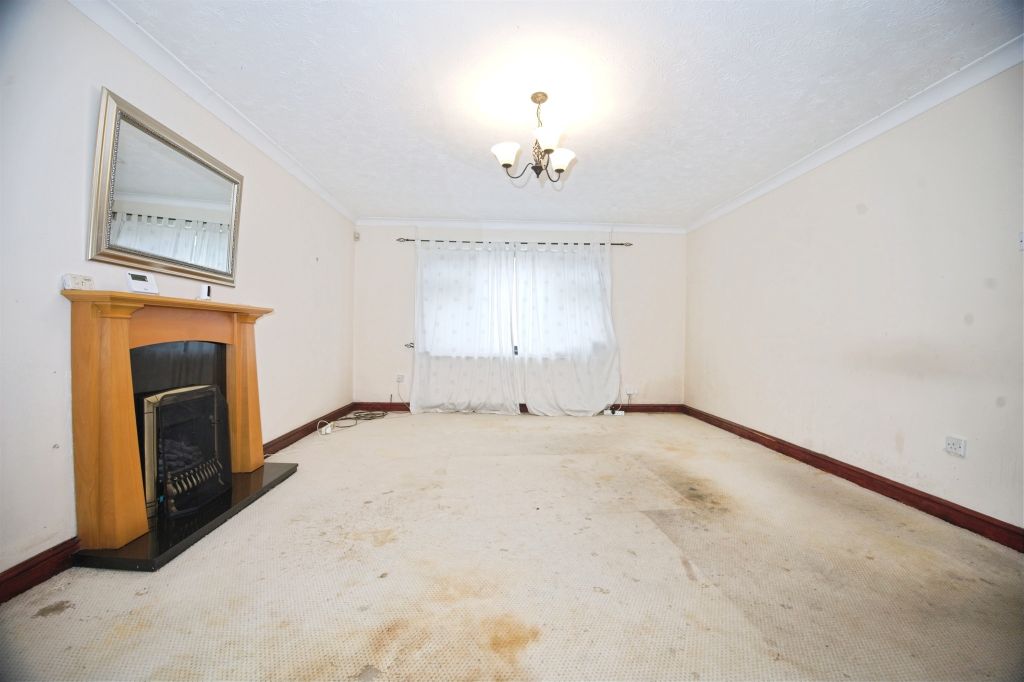 Property photo 2 of 33