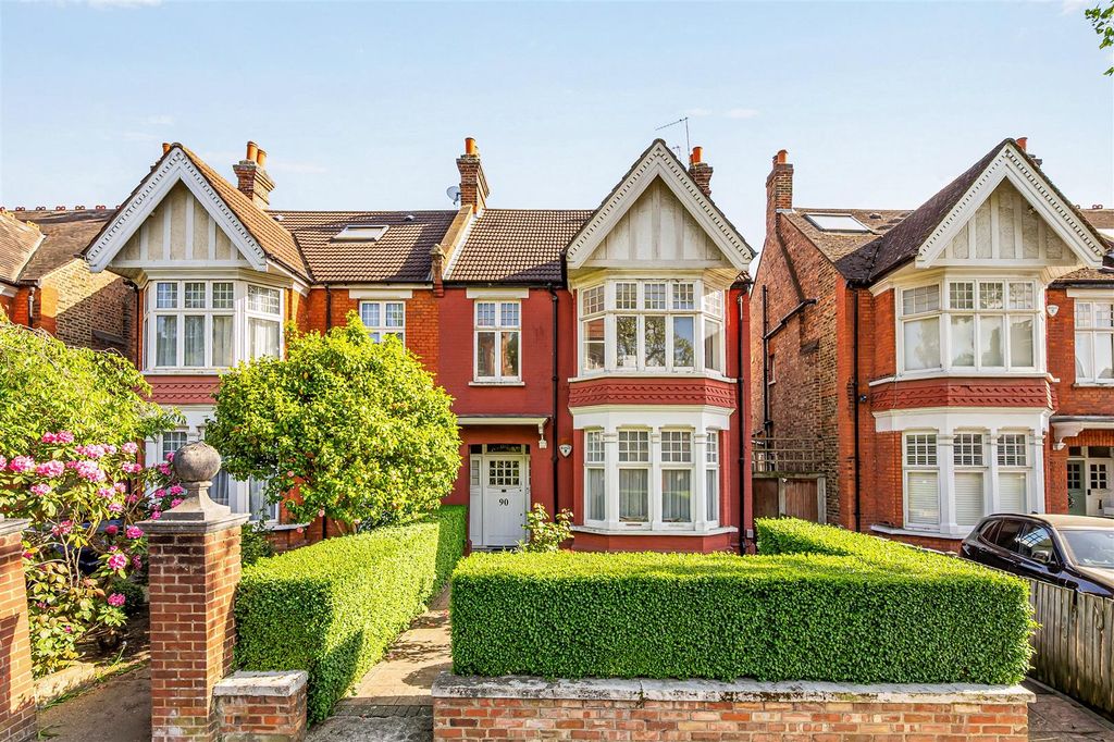 Property photo 1 of 10 Fff - 90, Creffield Road-1.Jpg