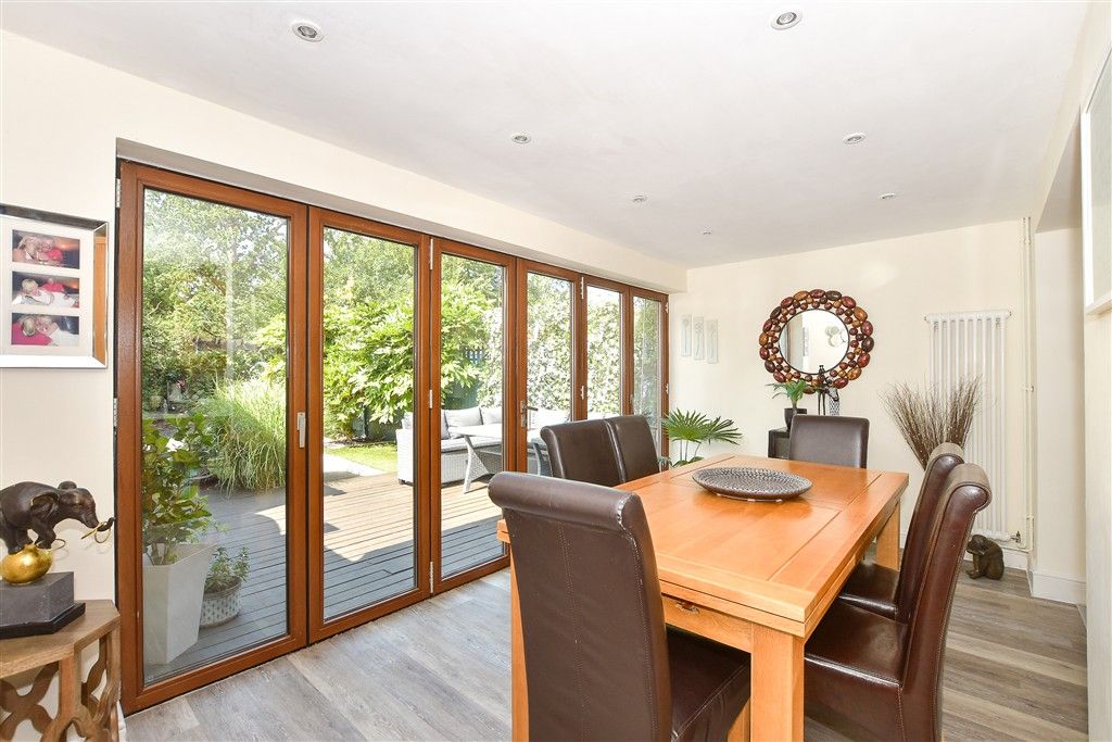 Property photo 2 of 18 Dining Area