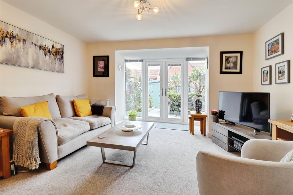 Property photo 2 of 28