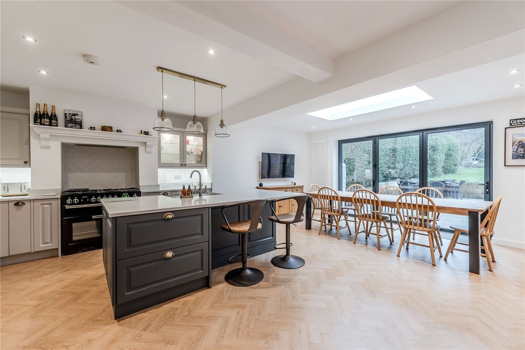 Property photo 1 of 18 Picture No. 06