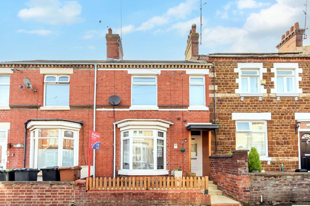 Property photo 1 of 11 Front