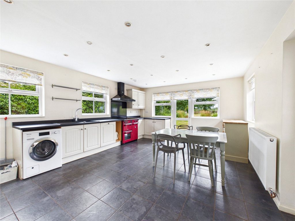 Property photo 3 of 20 Picture No. 04