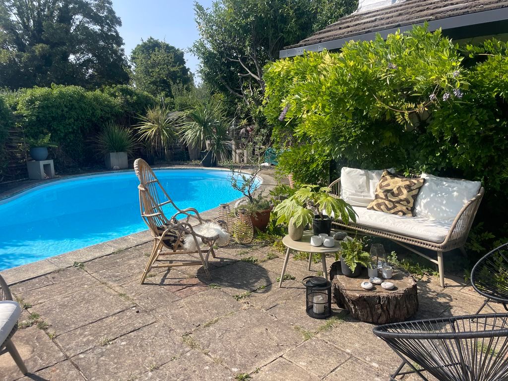 Property photo 2 of 9 Swimming Pool