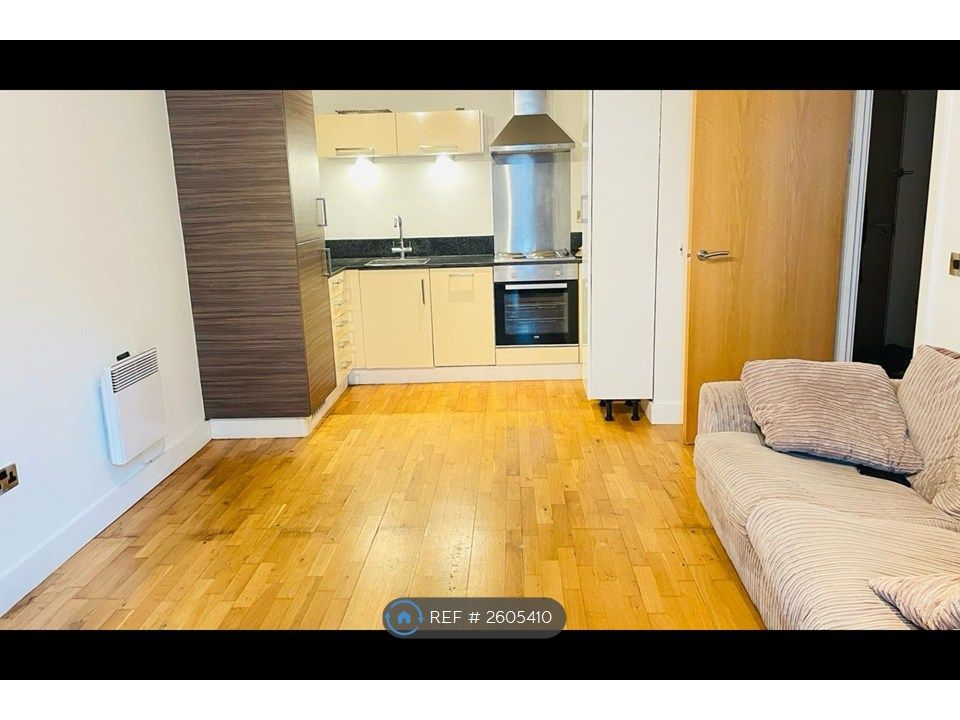 Property photo 1 of 6 Kitchen