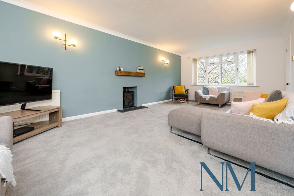 Property photo 3 of 24 Gallery