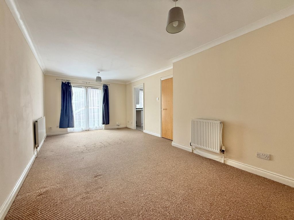 Property photo 2 of 9 Photo 1