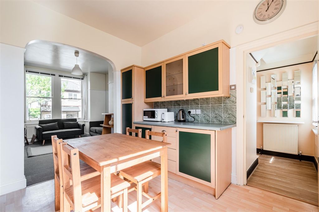 Property photo 1 of 8