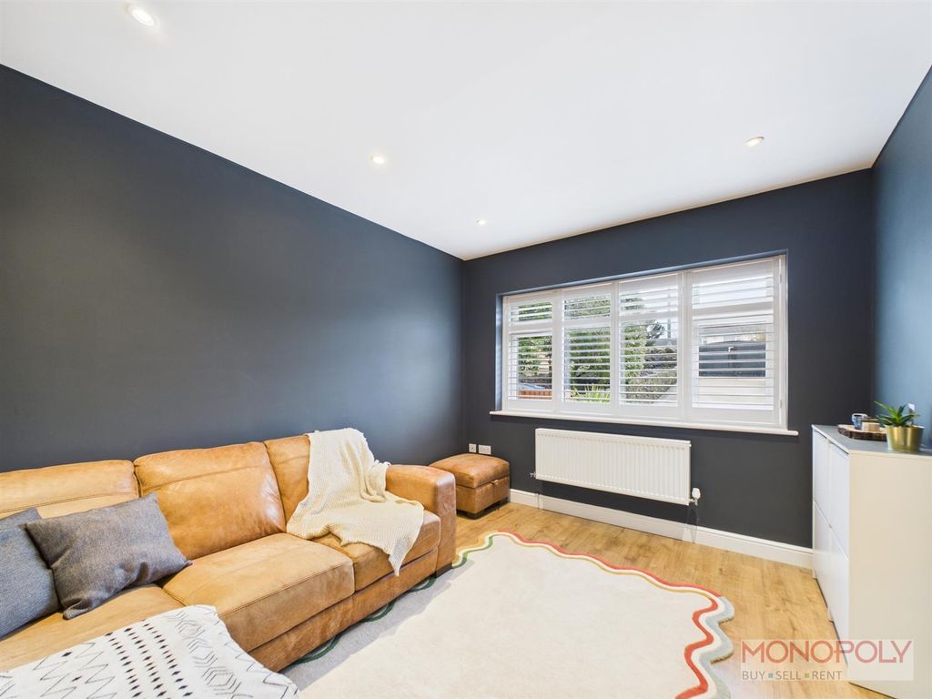 Property photo 3 of 25 Cam03815G0-Pr0389-Still002.Jpg