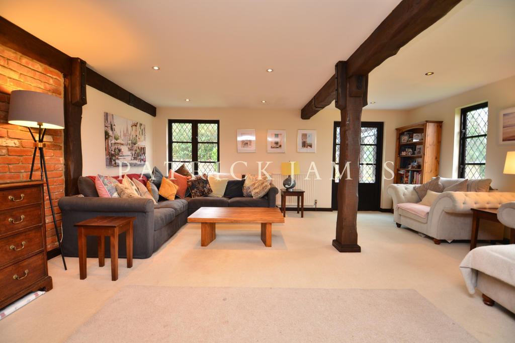 Property photo 2 of 27