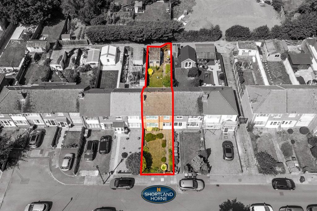 Property photo 2 of 25