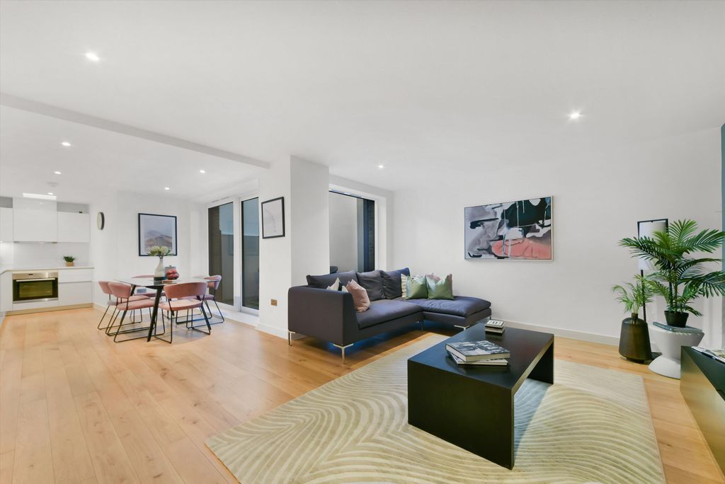 Property photo 1 of 16 Image