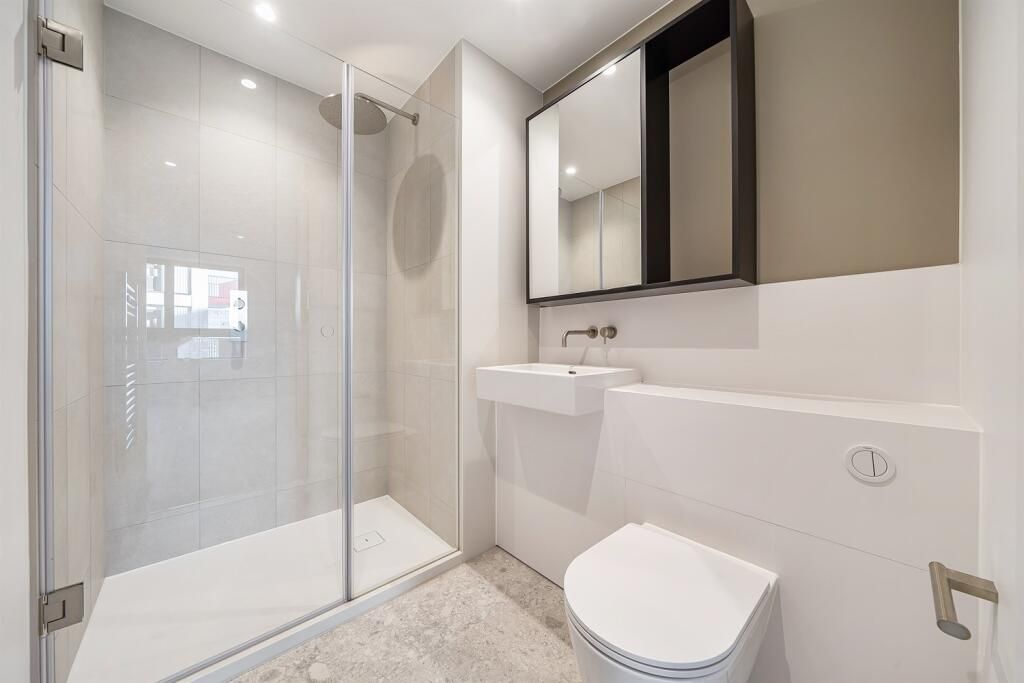 Property photo 3 of 24