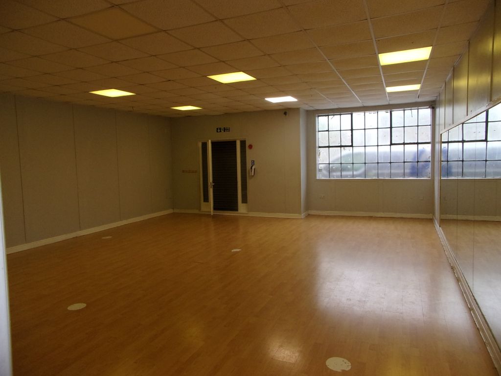 Property photo 1 of 3