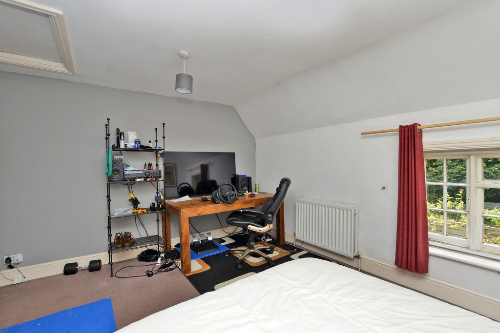 Property photo 3 of 20