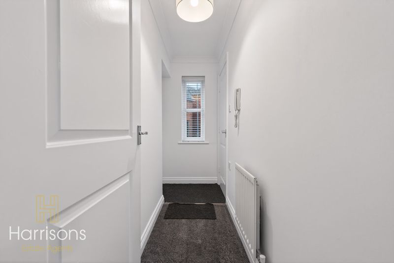 Property photo 3 of 13 Photo 4