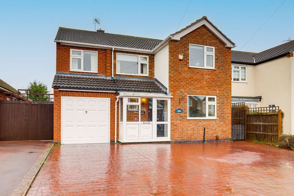 Property photo 1 of 27